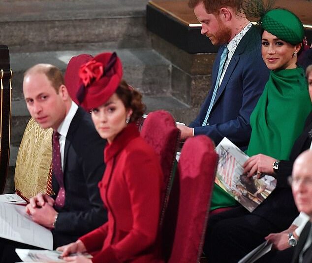 O 'Indestrutível Perma-Smile' de Meghan Markle ao lado de um príncipe 'dissolvido' Harry foi uma última tentativa de provar a si mesma