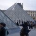 O Louvre reabre três dias após um dos maiores assaltos a museus do século