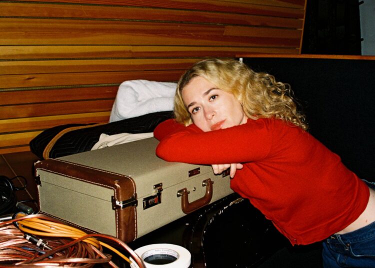 O álbum ‘Another Picture’ do Blondshell contará com a nova música ‘Berlin TV Tower’, covers de Conor Oberst, Gigi Perez e mais