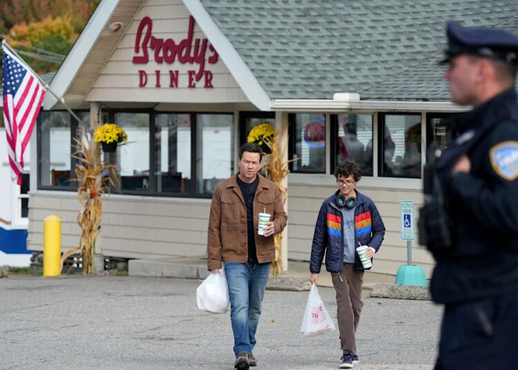 O ator Mark Wahlberg em Shrewsbury para as filmagens de 'Weekend Warriors'