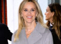 O casaco de Reese Witherspoon está na moda para o outono - e também perfeito para petites