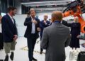 O chamado próximo do príncipe Harry como Intrives 'Individual Fixado' na visita do Reino Unido - Royals - Notícias