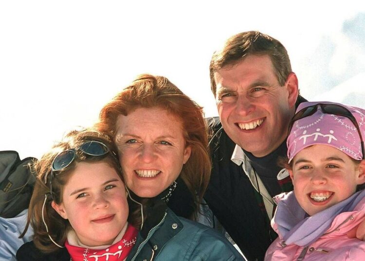 O destino real de Eugenie e Beatrice quando Andrew foi destituído de títulos reais – Royals – Notícias