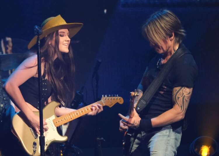 O guitarrista de Keith Urban canta sobre a luta contra os sentimentos – Celebrity News – Entretenimento