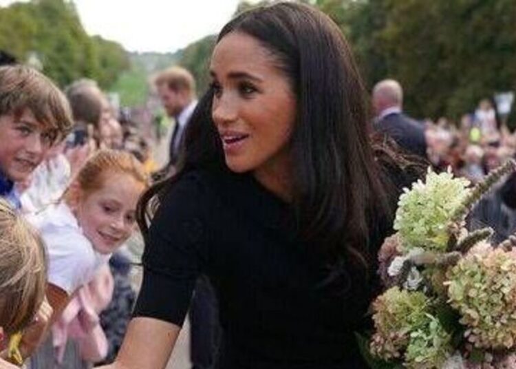 O momento estranho de Meghan Markle com fã real que a esnobou – Celebrity News – Entretenimento