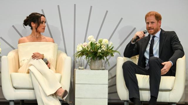 O príncipe Harry incapaz de considerar os sentimentos de Meghan Markle durante a reconciliação real, diz a fonte