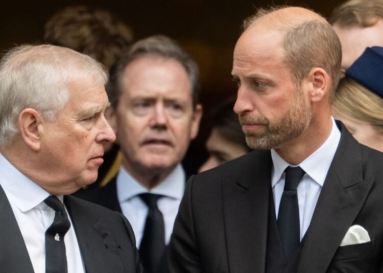 O príncipe William está “assumindo o controle” da resposta do palácio ao escândalo após críticas