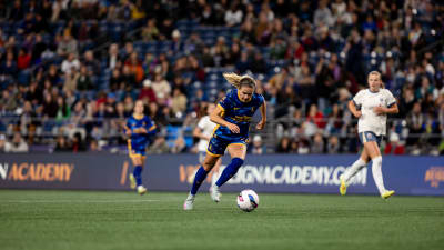 O quarto gol de Monaghan na temporada da NWSL não é suficiente, pois os Royals caem por 2 a 1 em Seattle