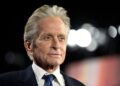 O que o vencedor do Oscar Michael Douglas se arrepende de sua carreira de ator