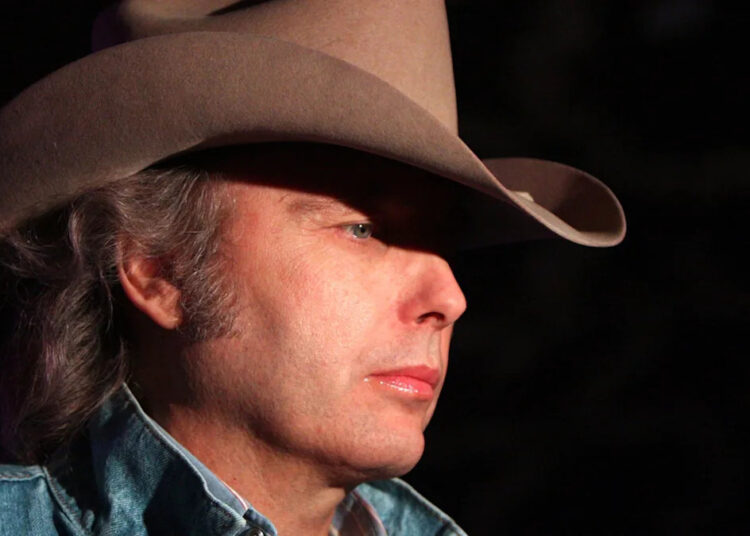 O tributo de Dwight Yoakam a seu amigo partirá seu coração