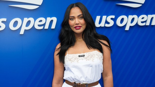 O visual vermelho ousado de Ayesha Curry comanda duas vezes