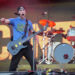 Os fãs choraram, gritaram e se curaram com Pierce the Veil no ACL Festival