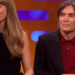 Muitos Cilian Murphy brincados não estavam tão empolgados quanto Taylor Swift, pois exibia seu anel de noivado (BBC)