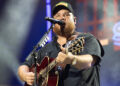 Os fãs estão perdendo o anúncio da música surpresa de Luke Combs: 'Best News'
