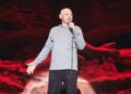'Pelo menos os Royals estão felizes': a defesa de Bill Burr, de Riyadh, fez hilariamente seus fãs ainda mais irritados