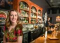 Pequena cozinha, grande menu de bar e entretenimento noturno dão vida ao Álibi do Sundance Plaza