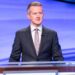 'Perigo!' Os fãs estão “de coração partido” pelas notícias do apresentador de Ken Jennings