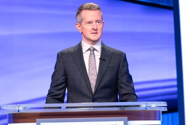'Perigo!' Os fãs ficam “de coração partido” após a última atualização de hospedagem de Ken Jennings
