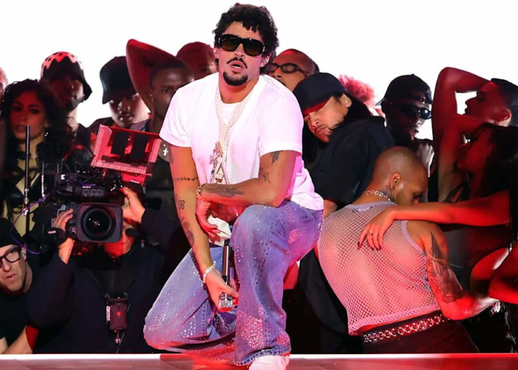 Petição para substituir Bad Bunny no Super Bowl Halftime Show passa de 50.000 assinaturas