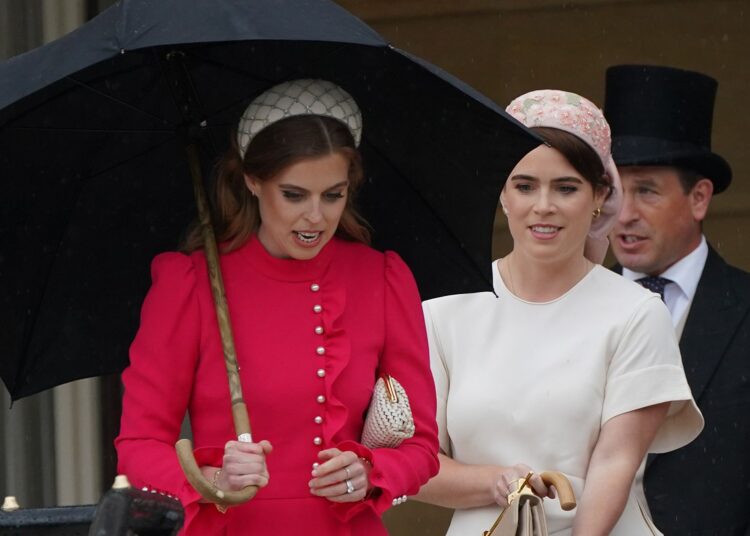 Por que a princesa Beatrice e a princesa Eugenie ainda conseguem “manter a cabeça erguida” apesar do escândalo de seus pais
