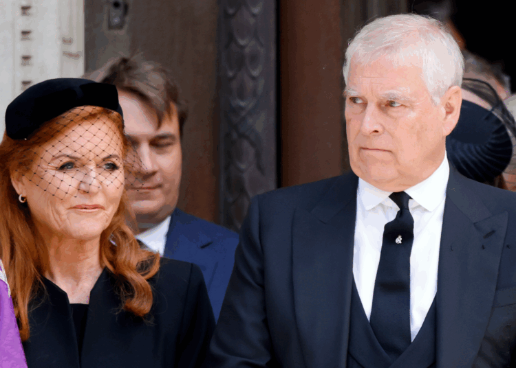 Príncipe Andrew e Sarah Ferguson abrirão mão de títulos reais em meio aos escândalos de Epstein