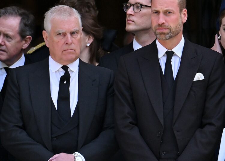 Príncipe William, família real sobre a renúncia do príncipe Andrew aos títulos