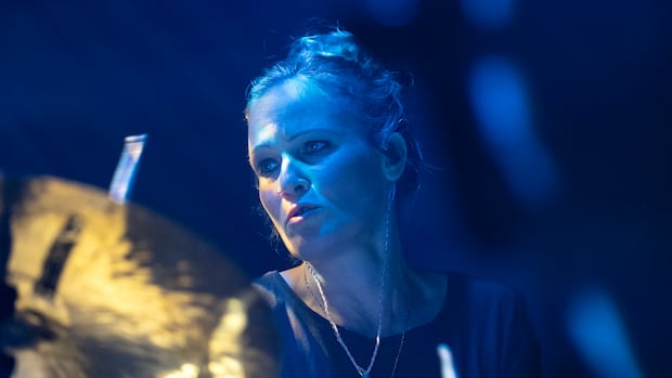 Quem é Anika Nilles? Conheça o novo baterista do Rush