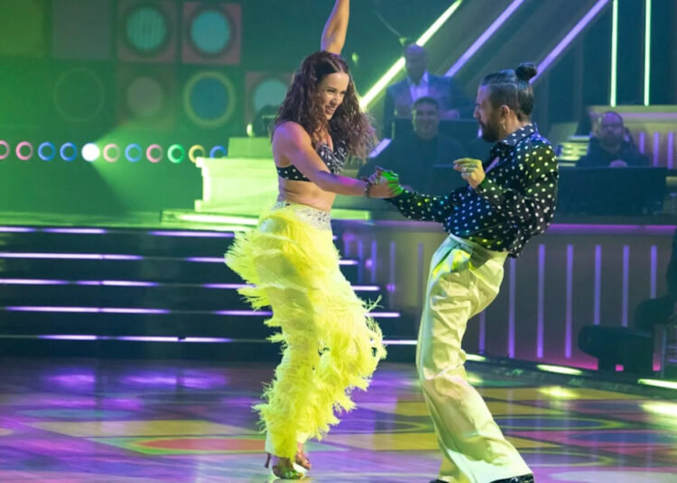 Quem foi para casa no 'Dancing with the Stars' hoje à noite? Uma ausência de última hora!