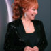 Reba McEntire está aproveitando a euforia de ter tudo aos 70 anos