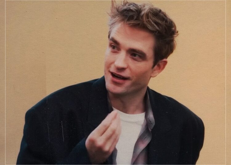 Robert Pattinson parece estar se preparando para lançar música