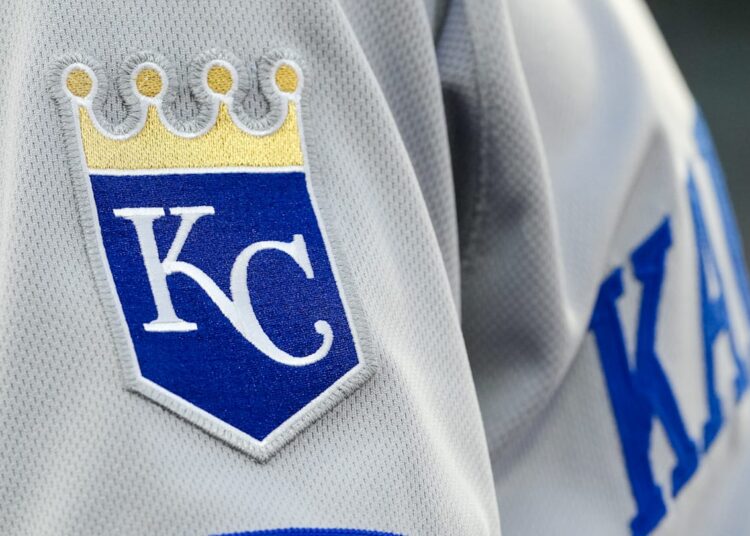 Royals pode perder executivo de longa data para promoção ao cargo de GM das Rockies