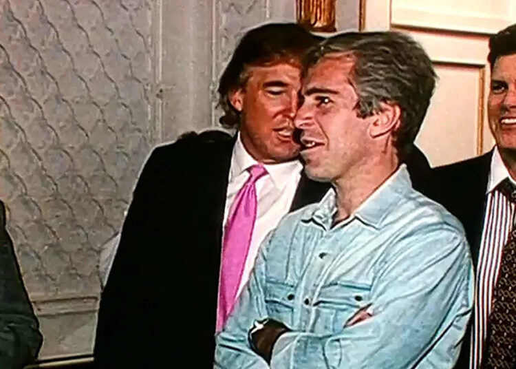 SNL Star brinca com Trump e Epstein em vídeo editado para atualização de fim de semana
