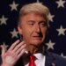 'SNL' aborda rumores de saúde de Trump e repressão à TV noturna
