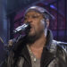 “SNL” deixa de prestar homenagem ao ex-convidado musical D'Angelo após a morte do cantor aos 51 anos