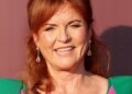 Sarah Ferguson retira o título de Duquesa de York de páginas de mídia social