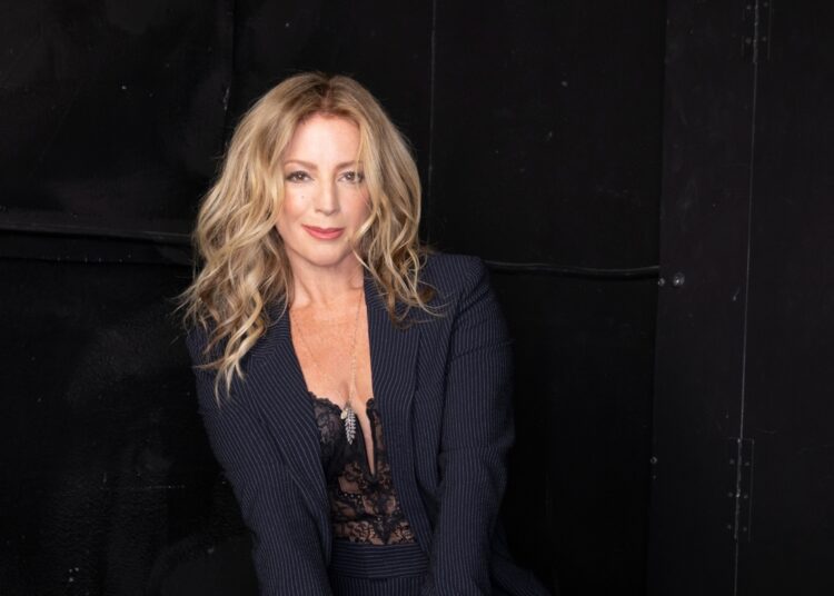 Sarah McLachlan enfrenta seu crítico mais difícil do novo álbum: World Cafe: World Cafe Words and Music Podcast: NPR