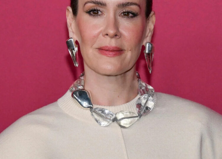 Sarah Paulson ainda está se recuperando, mas de boca fechada, das memórias de Diane Keaton
