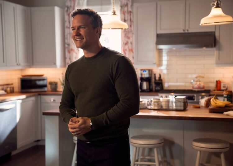 Scott Porter apoia o renascimento de Hart of Dixie mais do que as luzes de sexta à noite