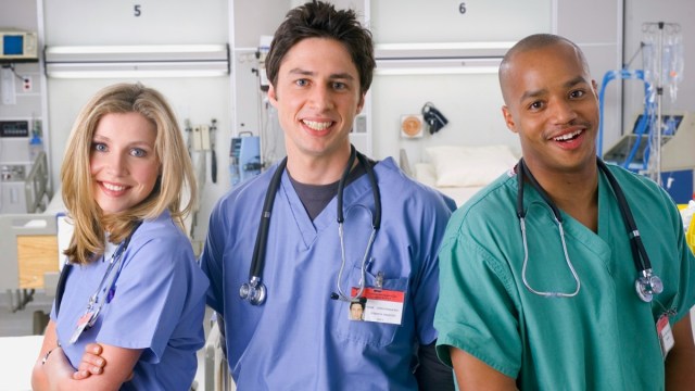 Scrubs Reboot perde co-showrunner em meio aos planos de lançamento da ABC para 2025–26