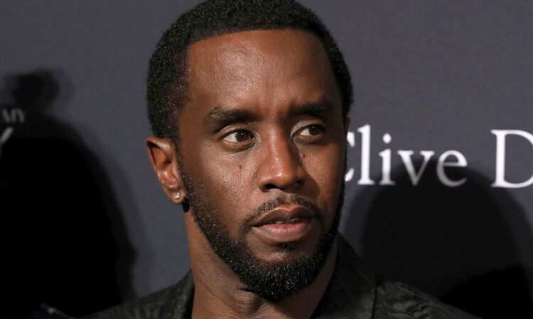 Sean 'Diddy' Combs se registra em Fort Dix para iniciar sentença de prisão