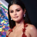 Selena Gomez aproveita a noite com a mãe poucas horas depois de agraciar os fãs com nova música