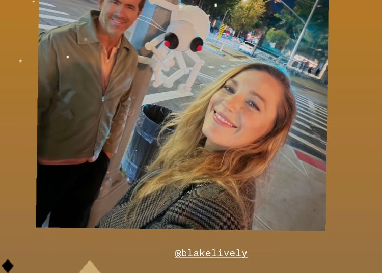 Selfie festiva de Blake Lively e Ryan Reynolds em meio a drama jurídico