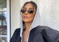 Shay Mitchell usando roupa de renda pura tem fãs dizendo 'obcecado'
