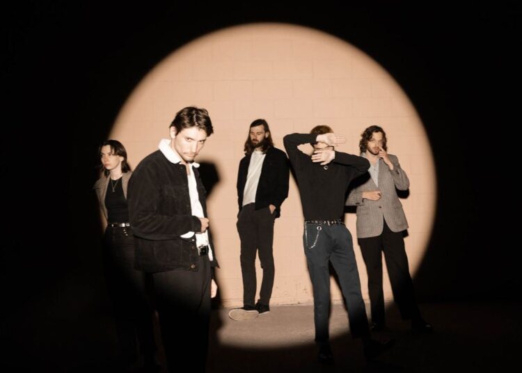 Social Cinema está de volta com seu novo single propulsivo “It's Only Weed” »LIVING LIFE FEARLESS