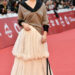 Suéter e look de tule de Jennifer Lawrence roubam a cena em Roma