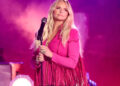 Superstar country se transforma em bruxa para novas fotos de 'Pure Magic'