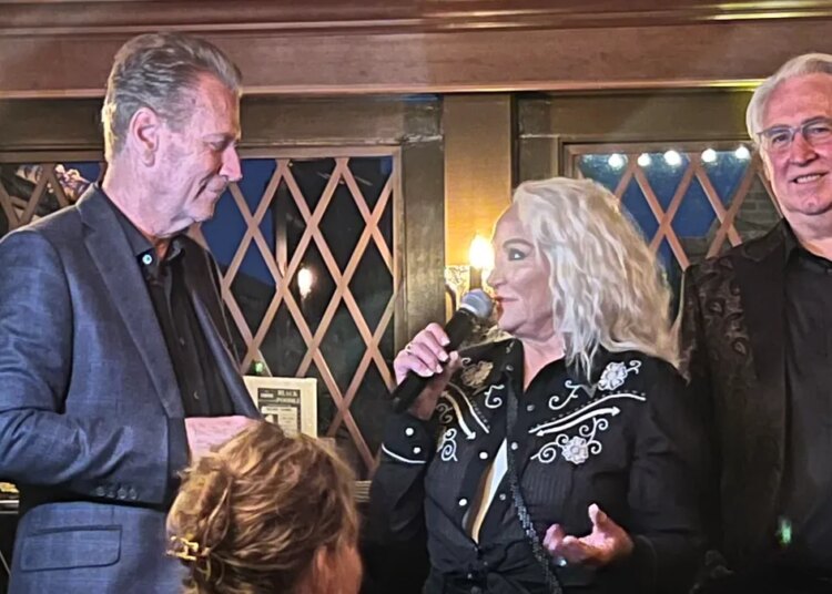 Tanya Tucker, Dianne Sherrill Ajuda Tennessean Celebrar o lançamento do podcast