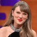 Taylor Swift Ditches Loiro Londe em grande transformação para novo videoclipe