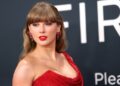 Taylor Swift New Album Letras de The Life of a Showgirl revelado no Spotify Pop-up Experience