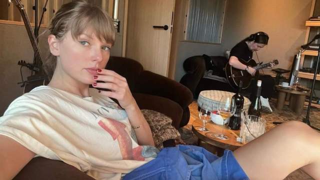 Taylor Swift dá aos fãs uma olhada no trabalho de estúdio para novas músicas do álbum